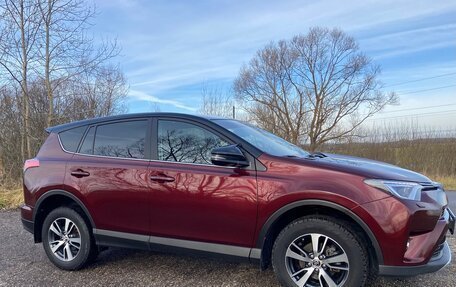 Toyota RAV4, 2018 год, 2 600 000 рублей, 3 фотография