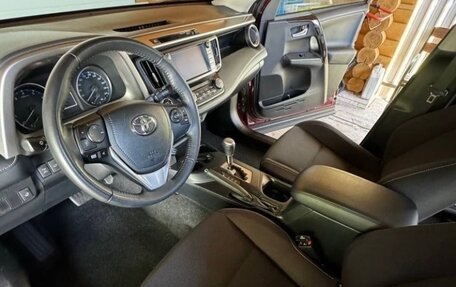 Toyota RAV4, 2018 год, 2 600 000 рублей, 14 фотография