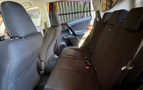 Toyota RAV4, 2018 год, 2 600 000 рублей, 26 фотография