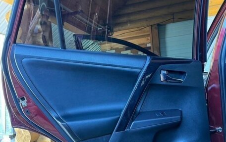 Toyota RAV4, 2018 год, 2 600 000 рублей, 25 фотография