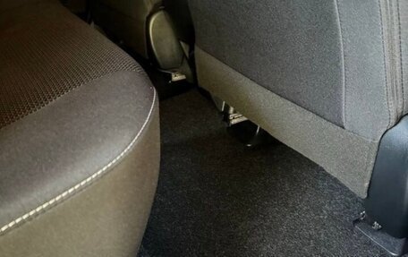 Toyota RAV4, 2018 год, 2 600 000 рублей, 39 фотография