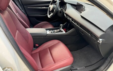 Mazda 3, 2024 год, 2 200 000 рублей, 7 фотография