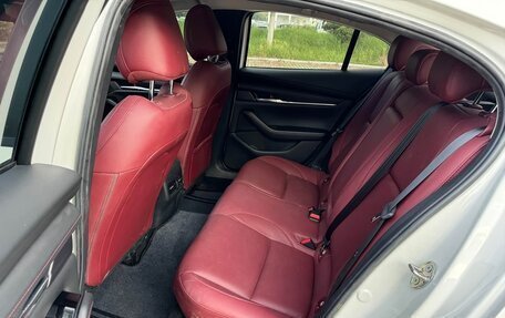 Mazda 3, 2024 год, 2 200 000 рублей, 4 фотография