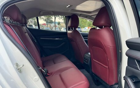 Mazda 3, 2024 год, 2 200 000 рублей, 6 фотография