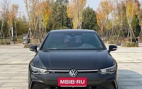 Volkswagen Golf VIII, 2022 год, 1 693 555 рублей, 2 фотография