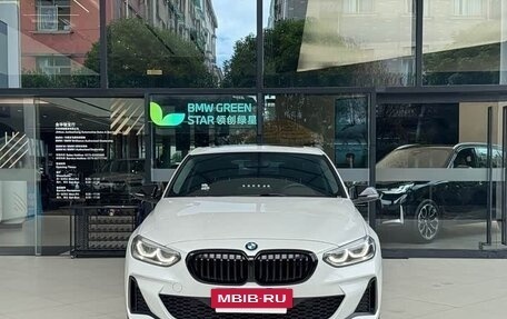 BMW 1 серия, 2024 год, 2 200 000 рублей, 2 фотография