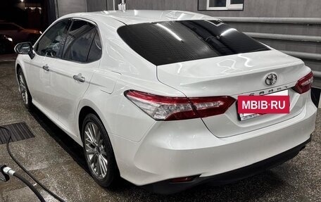 Toyota Camry, 2018 год, 3 300 000 рублей, 2 фотография