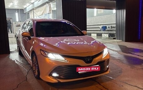 Toyota Camry, 2018 год, 3 300 000 рублей, 9 фотография