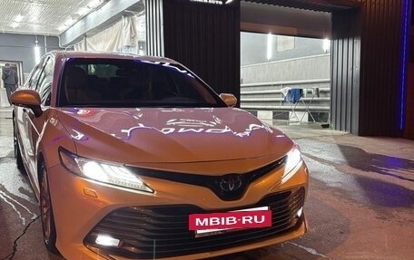 Toyota Camry, 2018 год, 3 300 000 рублей, 13 фотография