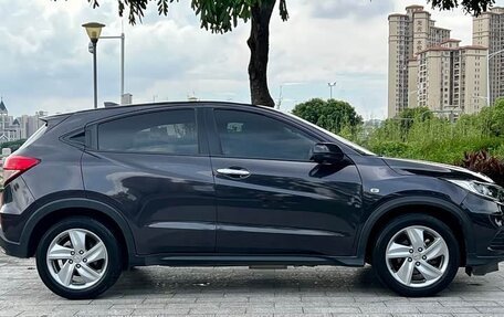 Honda Vezel, 2022 год, 1 400 000 рублей, 3 фотография