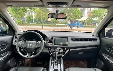 Honda Vezel, 2022 год, 1 400 000 рублей, 8 фотография