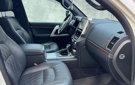 Toyota Land Cruiser 200, 2018 год, 9 300 000 рублей, 10 фотография