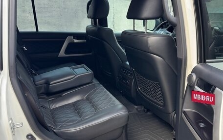 Toyota Land Cruiser 200, 2018 год, 9 300 000 рублей, 11 фотография