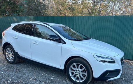 Volvo V40 Cross Country I, 2017 год, 2 450 000 рублей, 1 фотография