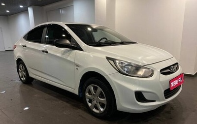 Hyundai Solaris II рестайлинг, 2013 год, 680 000 рублей, 1 фотография