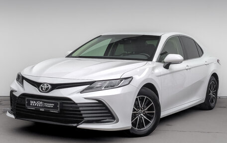 Toyota Camry, 2023 год, 3 725 000 рублей, 1 фотография