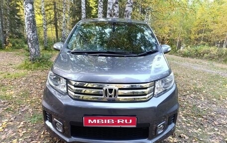 Honda Freed I, 2013 год, 1 270 000 рублей, 1 фотография