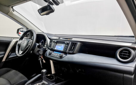 Toyota RAV4, 2015 год, 2 200 000 рублей, 11 фотография