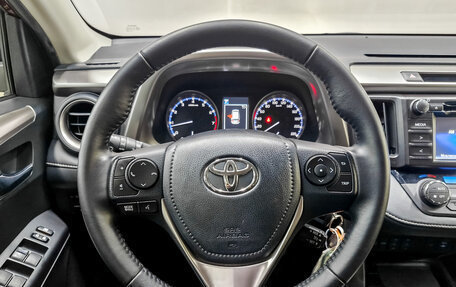 Toyota RAV4, 2015 год, 2 200 000 рублей, 21 фотография