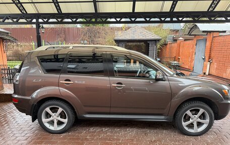 Mitsubishi Outlander III рестайлинг 3, 2010 год, 1 580 000 рублей, 6 фотография