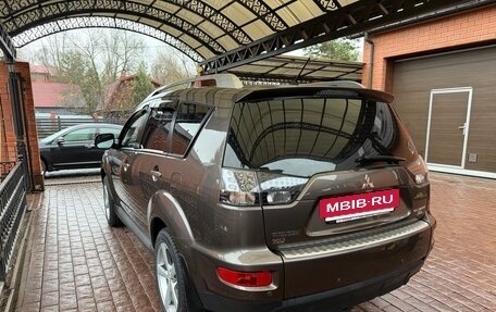 Mitsubishi Outlander III рестайлинг 3, 2010 год, 1 580 000 рублей, 5 фотография