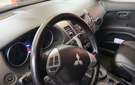 Mitsubishi Outlander III рестайлинг 3, 2010 год, 1 580 000 рублей, 12 фотография