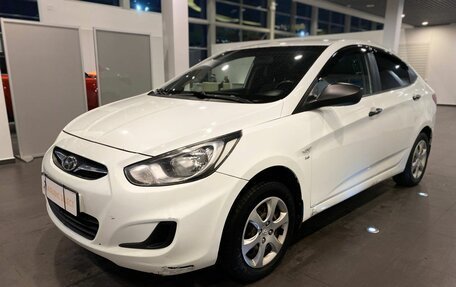Hyundai Solaris II рестайлинг, 2013 год, 680 000 рублей, 7 фотография