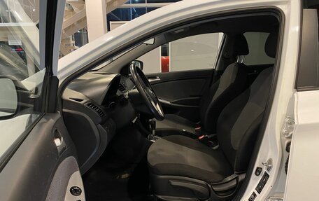 Hyundai Solaris II рестайлинг, 2013 год, 680 000 рублей, 16 фотография