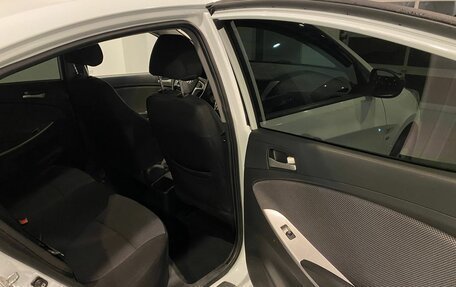 Hyundai Solaris II рестайлинг, 2013 год, 680 000 рублей, 26 фотография