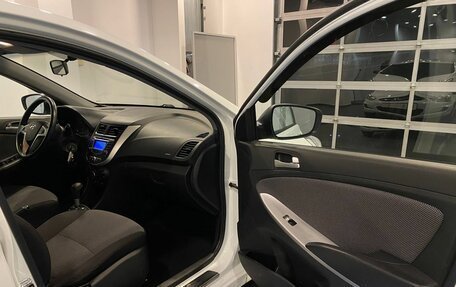 Hyundai Solaris II рестайлинг, 2013 год, 680 000 рублей, 27 фотография