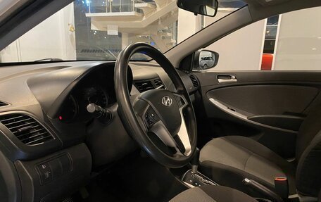 Hyundai Solaris II рестайлинг, 2013 год, 680 000 рублей, 23 фотография