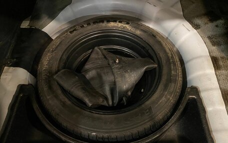 Hyundai Solaris II рестайлинг, 2013 год, 680 000 рублей, 19 фотография