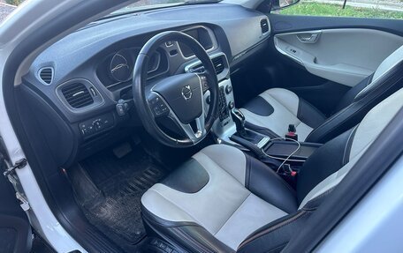 Volvo V40 Cross Country I, 2017 год, 2 450 000 рублей, 7 фотография