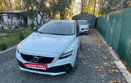 Volvo V40 Cross Country I, 2017 год, 2 450 000 рублей, 6 фотография