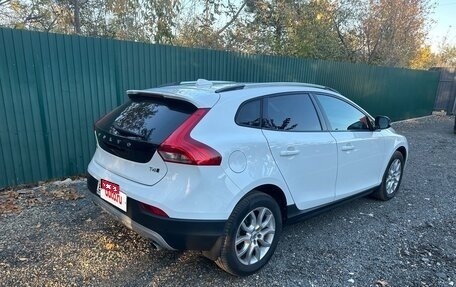 Volvo V40 Cross Country I, 2017 год, 2 450 000 рублей, 5 фотография