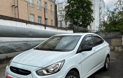 Hyundai Solaris II рестайлинг, 2011 год, 900 000 рублей, 1 фотография