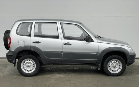 Chevrolet Niva I рестайлинг, 2011 год, 459 000 рублей, 4 фотография