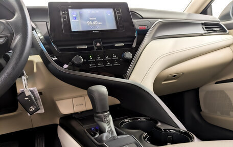 Toyota Camry, 2023 год, 3 725 000 рублей, 27 фотография