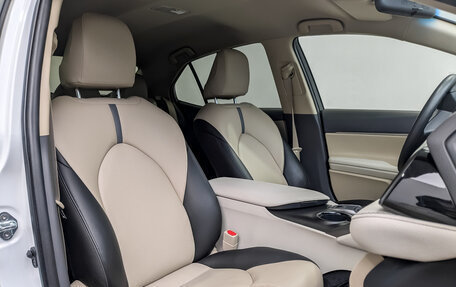 Toyota Camry, 2023 год, 3 725 000 рублей, 22 фотография