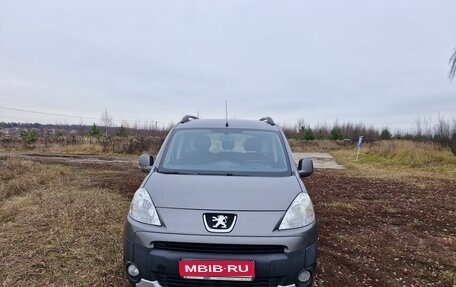 Peugeot Partner II рестайлинг 2, 2011 год, 719 000 рублей, 1 фотография
