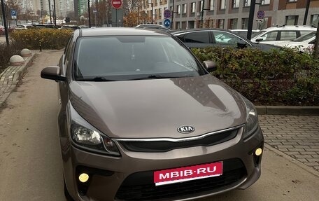 KIA Rio IV, 2018 год, 1 000 000 рублей, 1 фотография