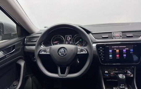 Skoda Superb III рестайлинг, 2021 год, 1 660 000 рублей, 9 фотография