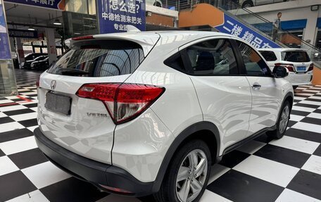 Honda Vezel, 2021 год, 1 610 000 рублей, 4 фотография