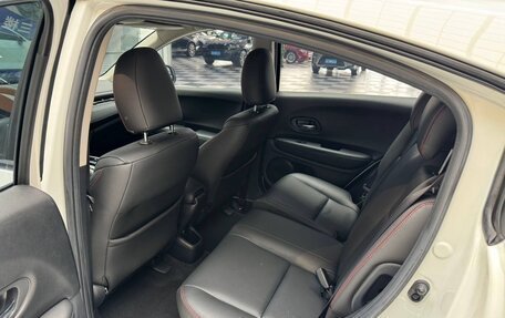 Honda Vezel, 2021 год, 1 610 000 рублей, 6 фотография