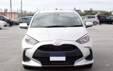 Toyota Yaris, 2021 год, 960 001 рублей, 2 фотография