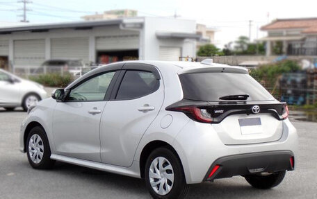 Toyota Yaris, 2021 год, 960 001 рублей, 7 фотография