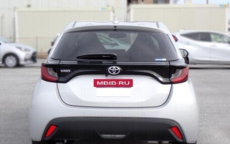 Toyota Yaris, 2021 год, 960 001 рублей, 6 фотография