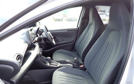 Toyota Yaris, 2021 год, 960 001 рублей, 14 фотография