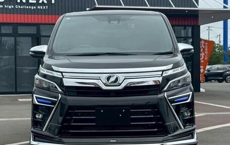 Toyota Voxy III, 2021 год, 1 795 000 рублей, 2 фотография