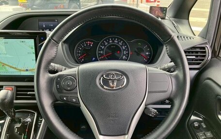 Toyota Voxy III, 2021 год, 1 795 000 рублей, 9 фотография